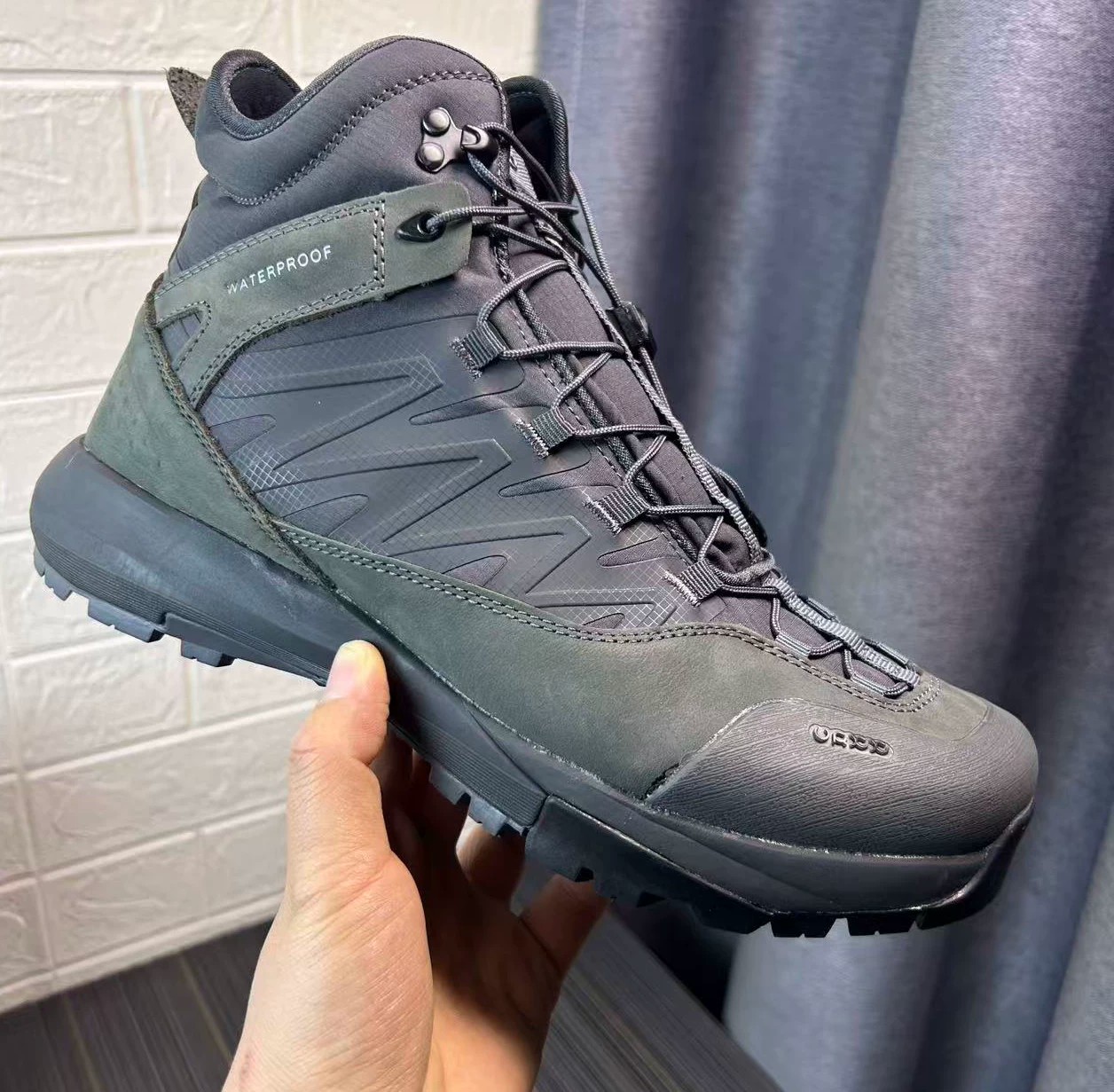 Streetwear Brand Shoes - Yüksek Bilekli Deri Yürüyüş Ayakkabıları Erkek